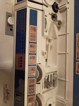 Máquina de coser Elna 3210