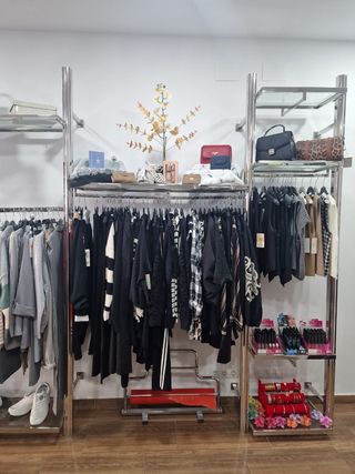 Mobiliario de tienda de ropa