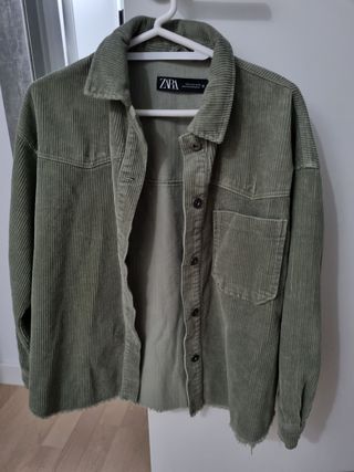 Sobre camisa Zara (S)
