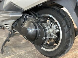 SUZUKI BURGMAN 400 Maxi Scooter