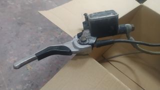 Yamaha aerox maneta y bomba freno