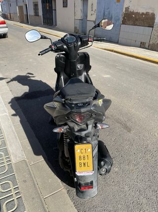 Moto YAMAHA aerox 50