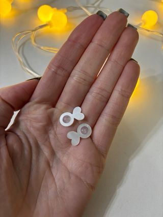 pendientes con espinas, rosas, y perlas