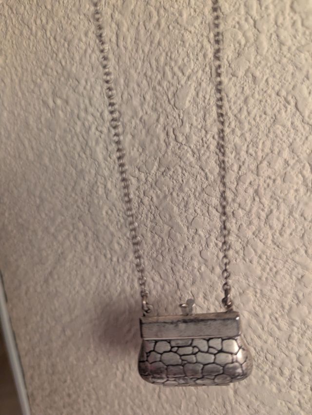 Colgantes bolsos dorado y plateado. Vintage