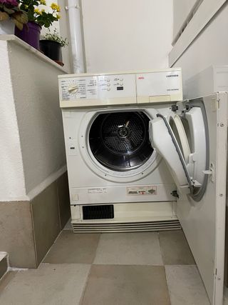 Secadora AEG Lavatherm 57520