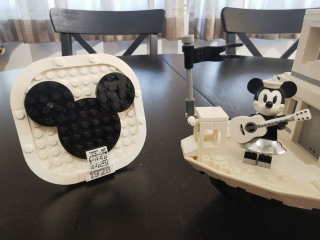 Lego 21317 Steamboat willie