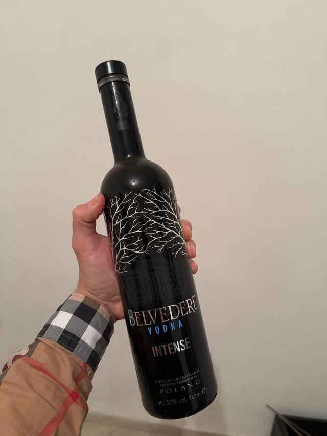 Belvedere intense platinum black