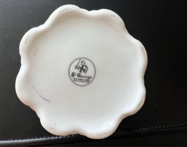 Taza porcelana reina Isabel I