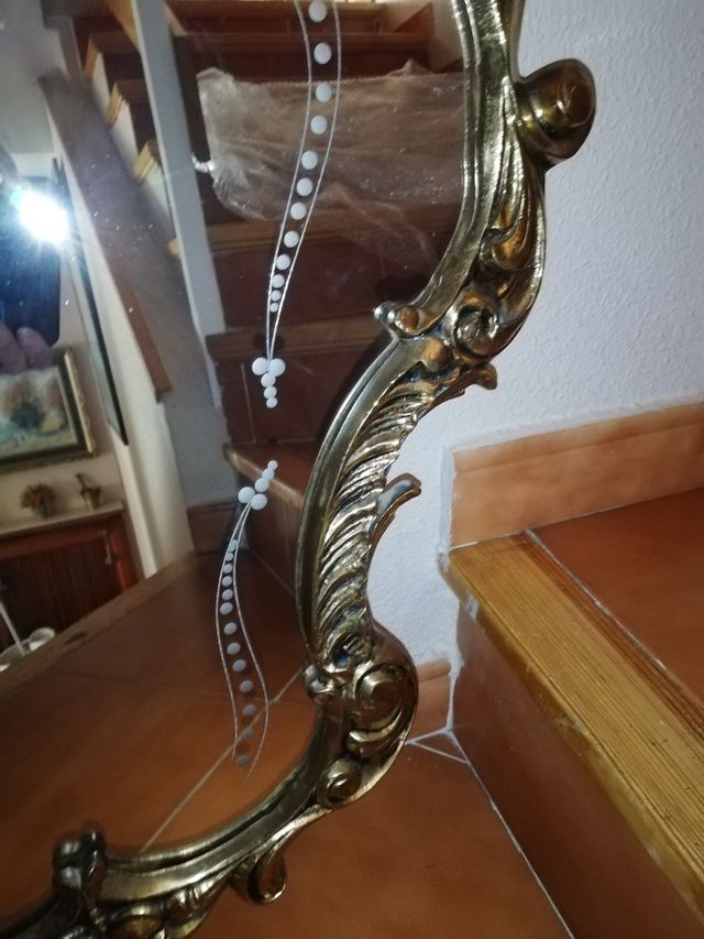 Espejo Cornucopia de bronce.