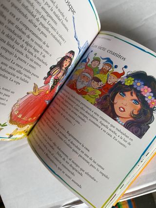 Libro “365 historias de la abuelita”