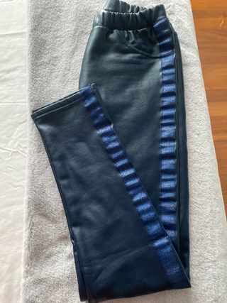 pantalon elastico efecto cuero 