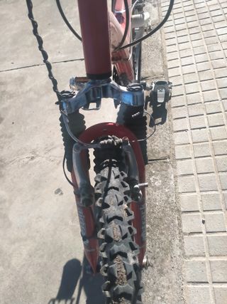 Bicicleta montaña 21 cambios con suspensión delant