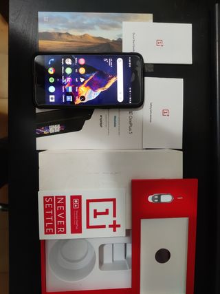 One Plus 5 e Scatola