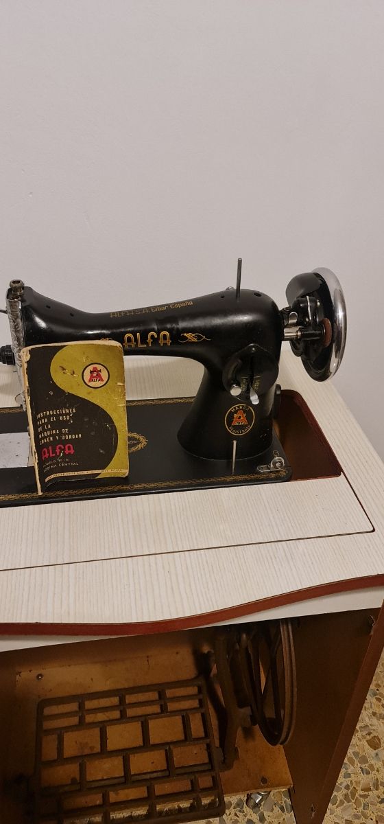 Maquina de coser alfa