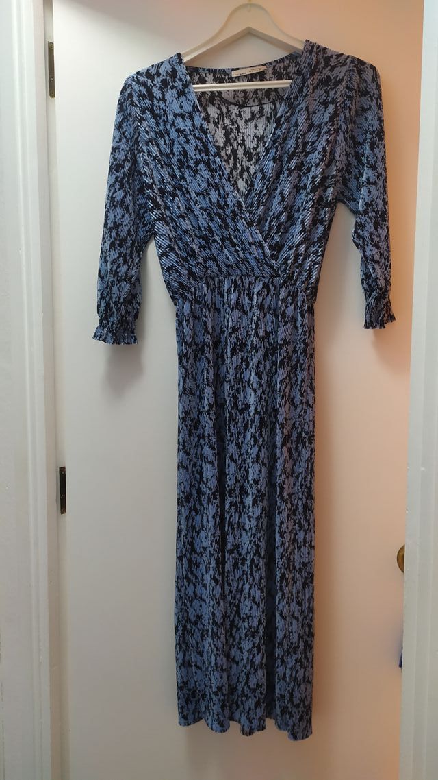 Vestido PULL&BEAR azul y negro