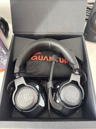 Jbl quantum 810