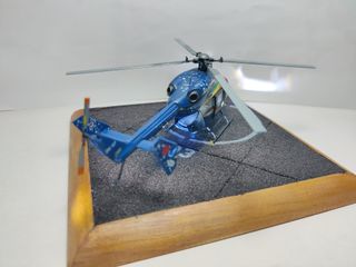 Maqueta del helicoptero MBB BK 117 Space de Revell