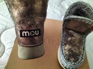 Botas Mou