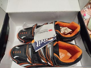 Zapatillas de ciclismo.