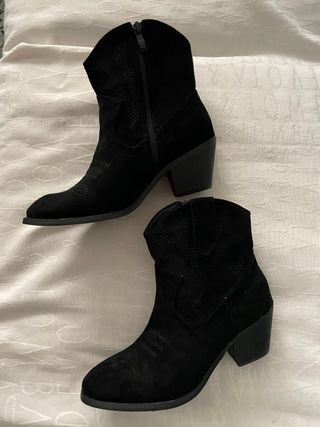 Botin ante bordado