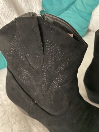 Botin ante bordado