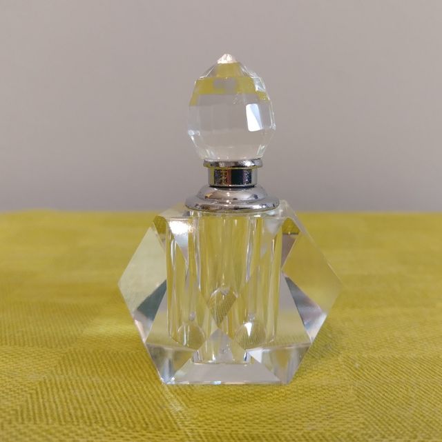 Bottiglia vintage per profumo in vetro