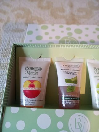 Bottega Verde-Kit di bellezza da viaggio