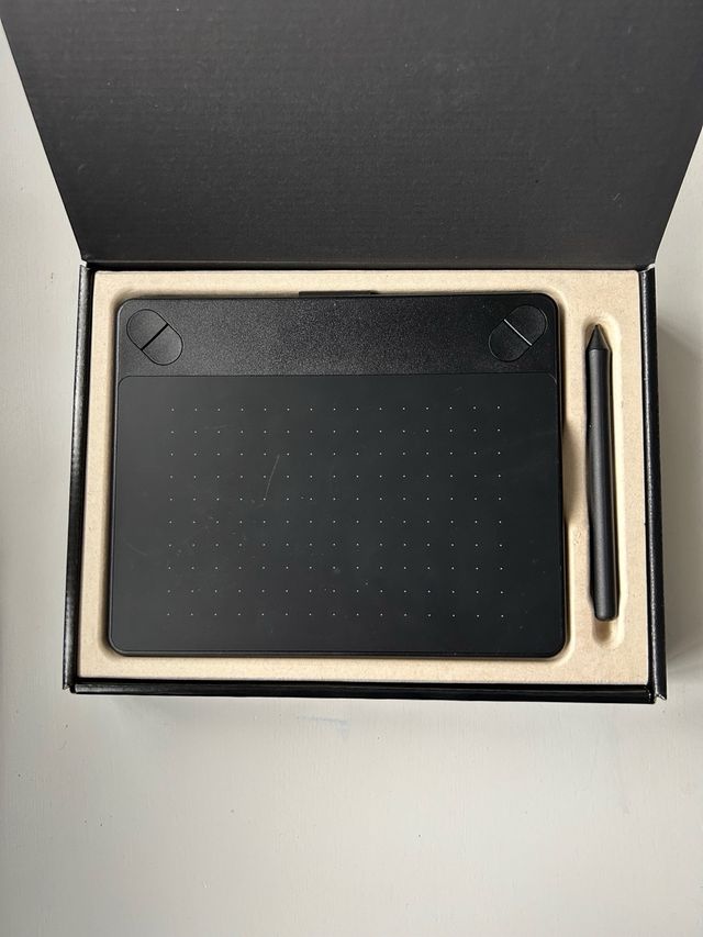 Tavoletta Grafica fotografia Wacom Intous Art