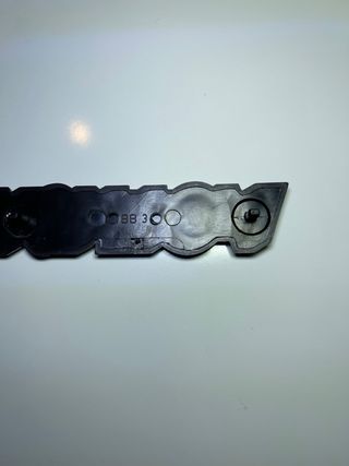 Emblema origenal volkswagen nuevo Ref 321853685C