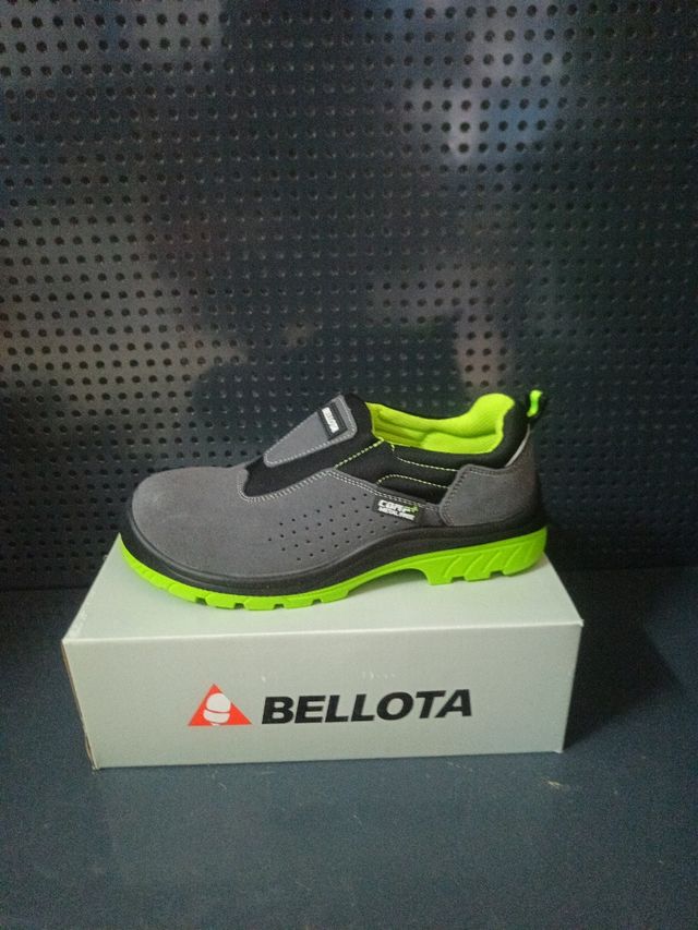 Zapato bellota sin cordones seguridad