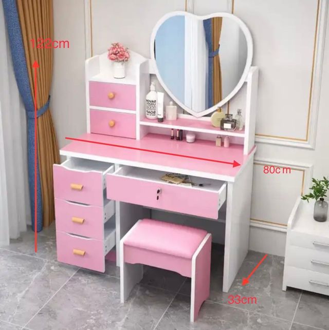 Toeletta rosa completa in legno