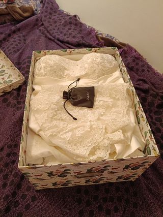 Vestido novia con torera y regalo pinza cabello