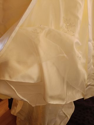 Vestido novia con torera y regalo pinza cabello