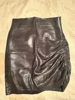 Falda PIEL zara talla xs negra