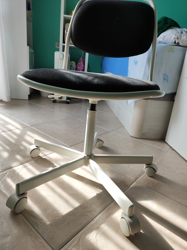 Silla giratoria para escritorio en perfecto estado