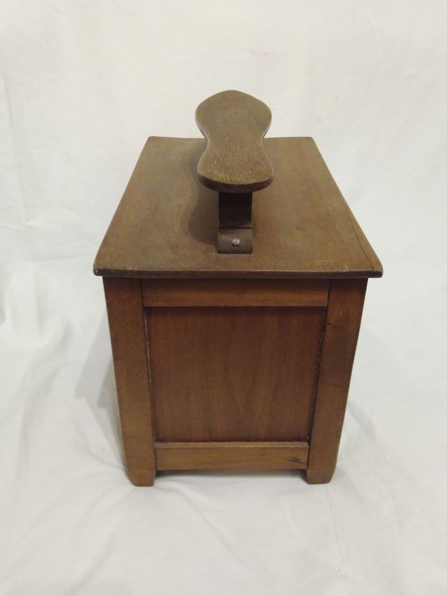 mobiletto lustrascarpe primi del 900 