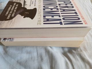 Libro operation mincemeat iPhone vintage carbono