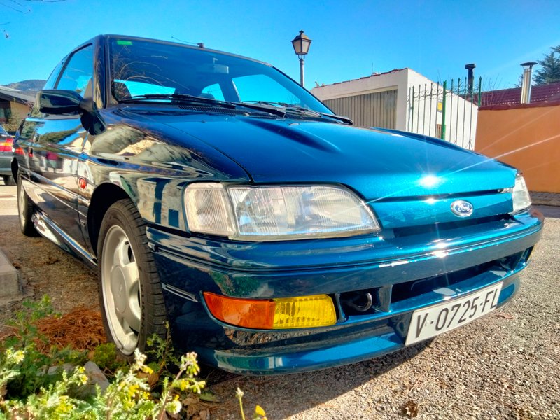 Ford Escort RS 2000 4x4 - foto 1