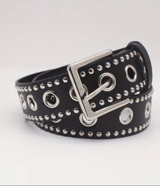 Cinturón tachuelas