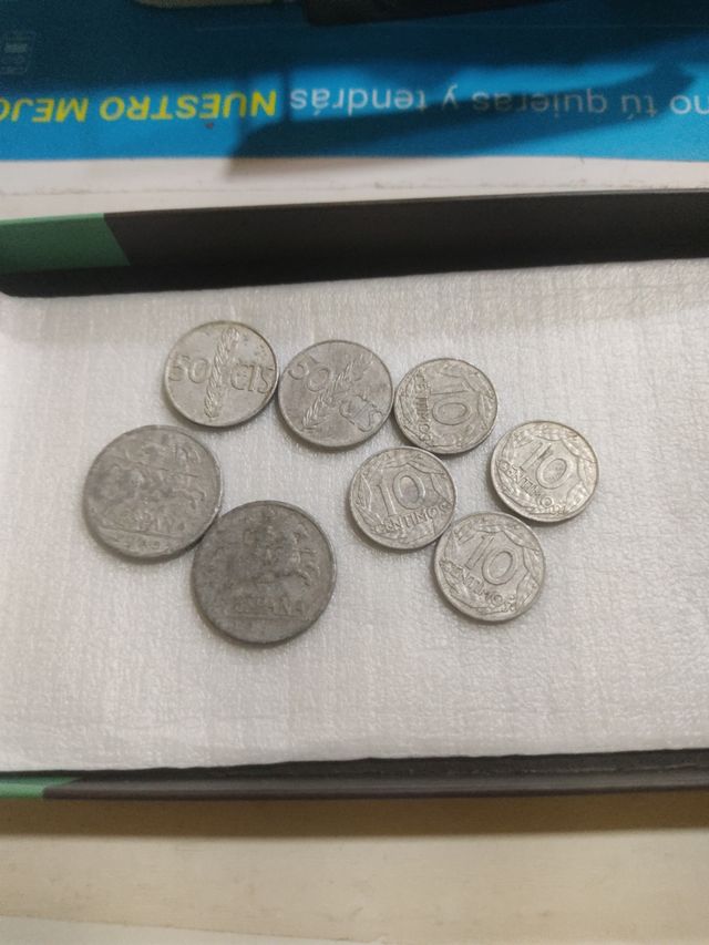 9 monedas Centimos de peseta.años 50.