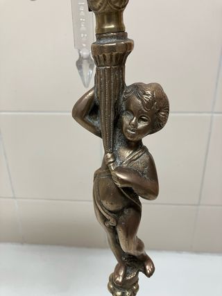 Lampara antigua de siglo pasado de mesa noche