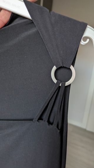 Vestido Adolfo Domínguez.