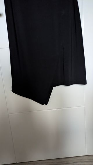 Vestido Adolfo Domínguez.