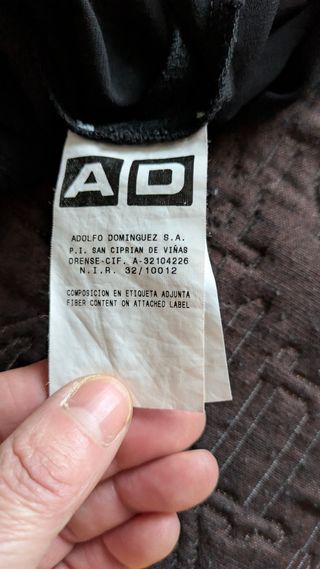 Vestido Adolfo Domínguez.