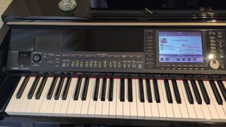 Piano Yamaha CVP-409