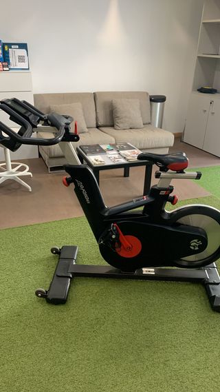 TOMAHAWK IC5 Bicicleta indoor seminueva