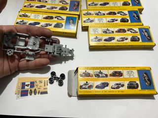 LOTE DE PEQUEÑAS MAQUETAS DE COCHES FERRARI FORD