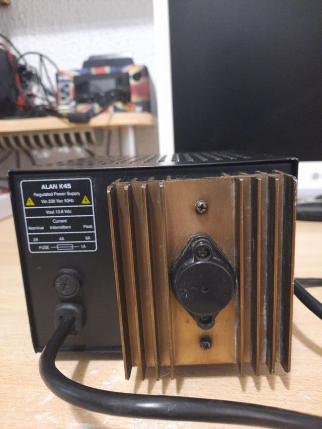 fuente de alimentacion  ALAN K45 - 12 voltios