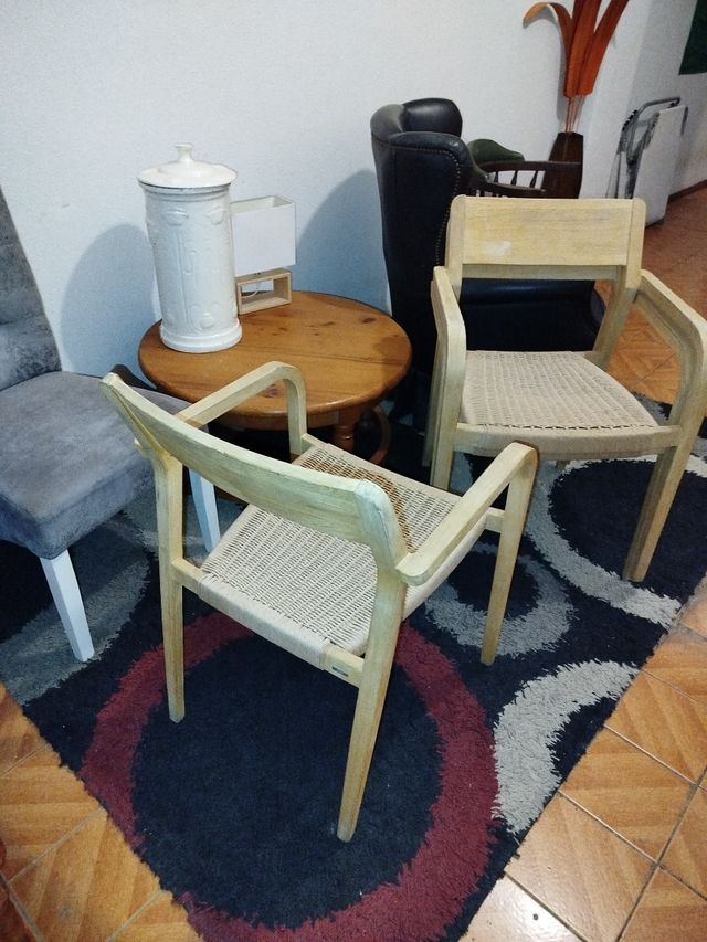 Lote 3 sillas de diseño de madera roble