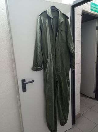 Ropa militar